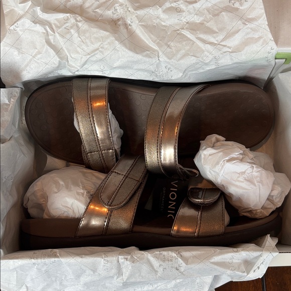 NEW! Vionic Tide Shore Sandals in Bronze. 
Size 8 - Picture 7 of 7
